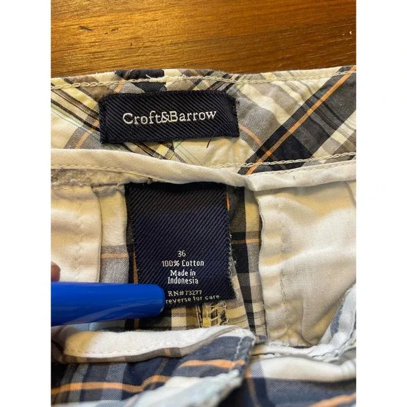 Croft & Barrow Men's Plaid Shorts - Picture 3 of 4